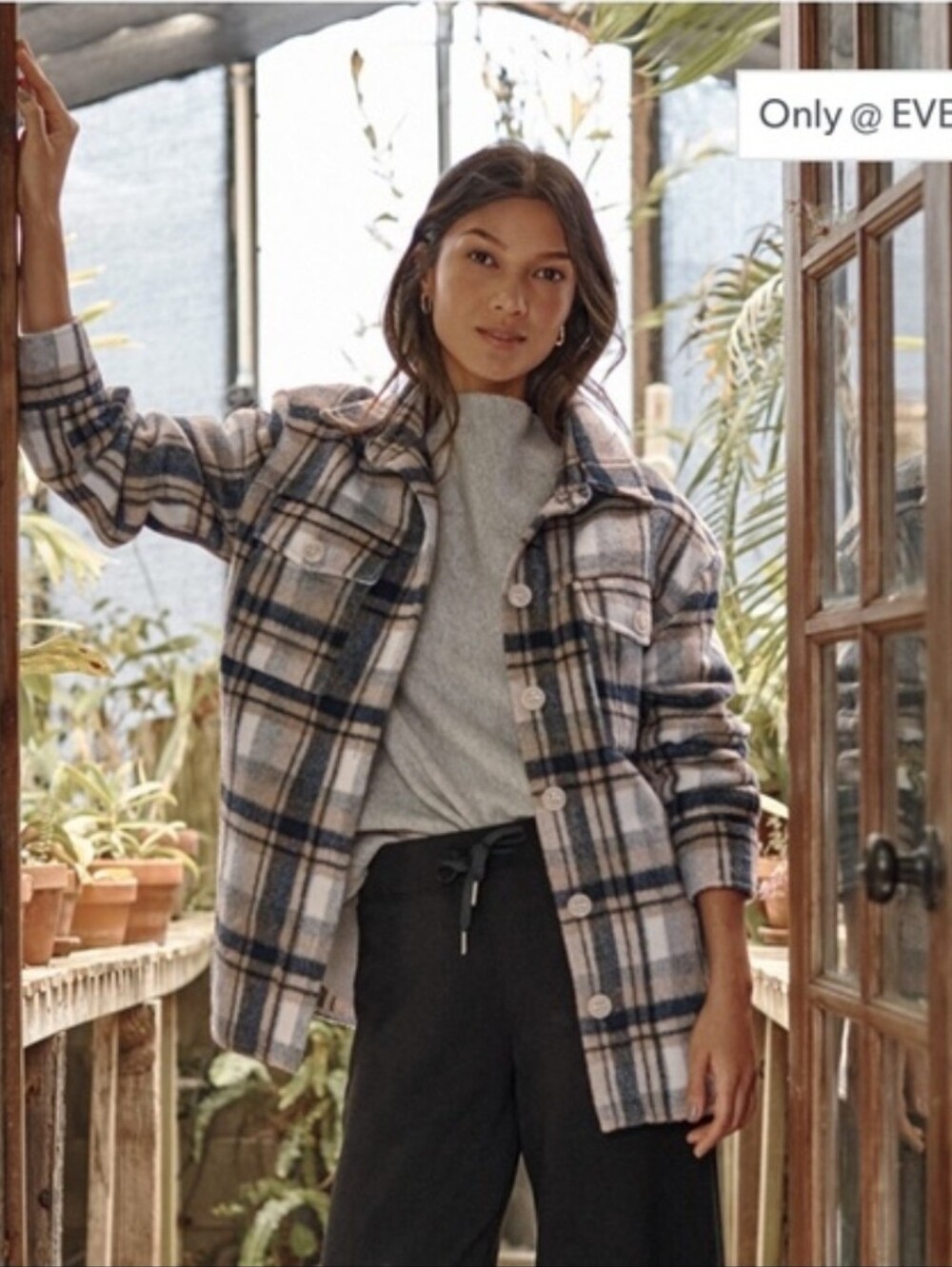 EVEREVE Simone Plaid Shacket Navy Blue Tan XS Oversized Shirt Jacket